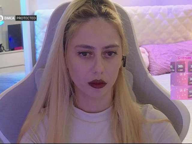 -Light-Fury- live cam on BongaCams