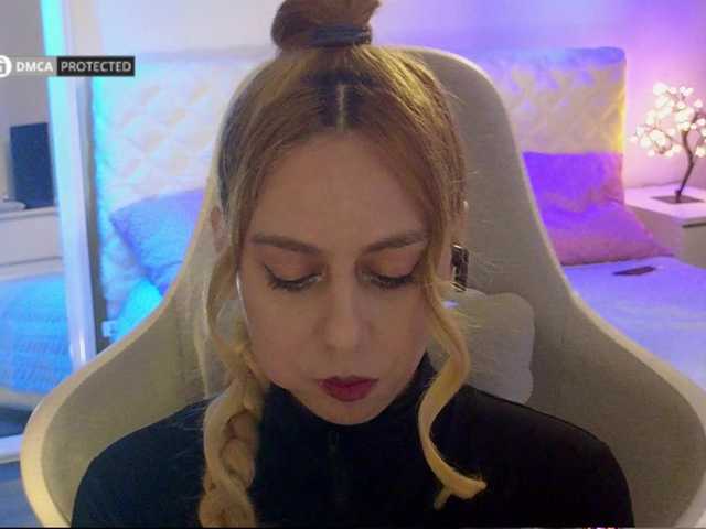 -Light-Fury- live cam on BongaCams
