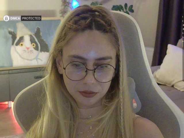 -Light-Fury- live webcam show