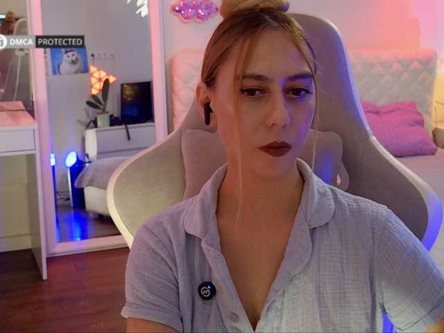 -Light-Fury- live cam on BongaCams