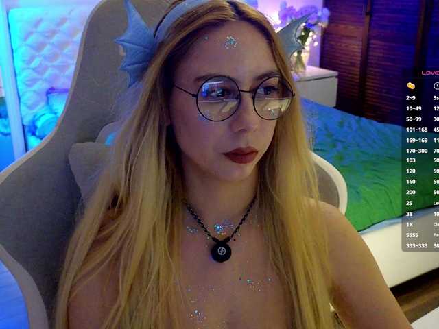 -Light-Fury- live cam on BongaCams