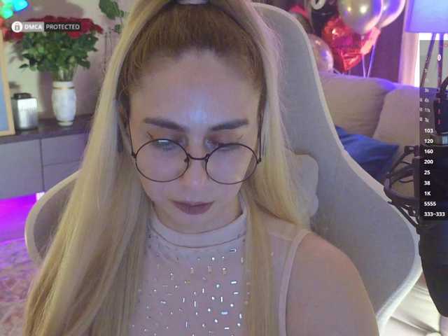 -Light-Fury- live cam on BongaCams