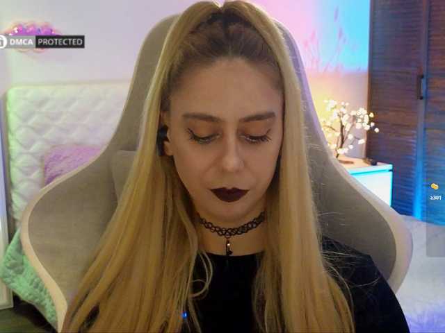 -Light-Fury- live cam on BongaCams