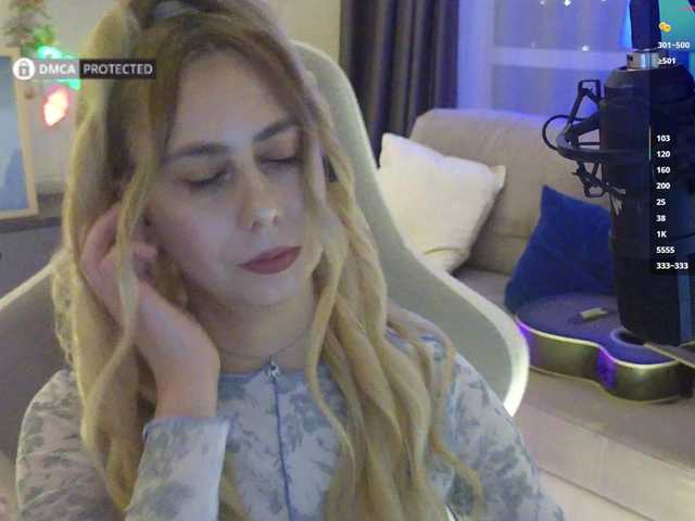 -light-fury- live sex show