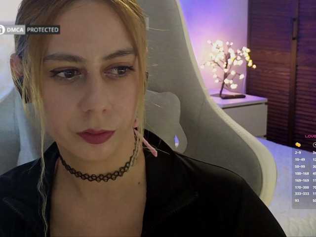 -Light-Fury- live cam on BongaCams
