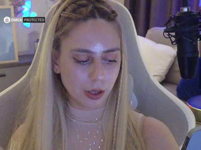 -Light-Fury- live webcam show
