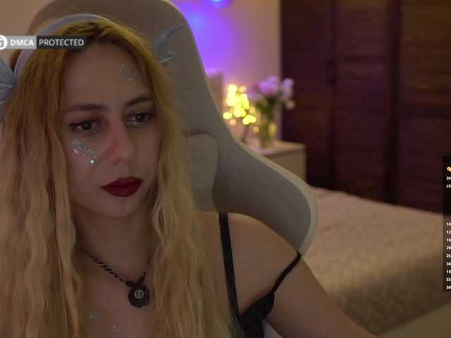 -Light-Fury- live cam on BongaCams