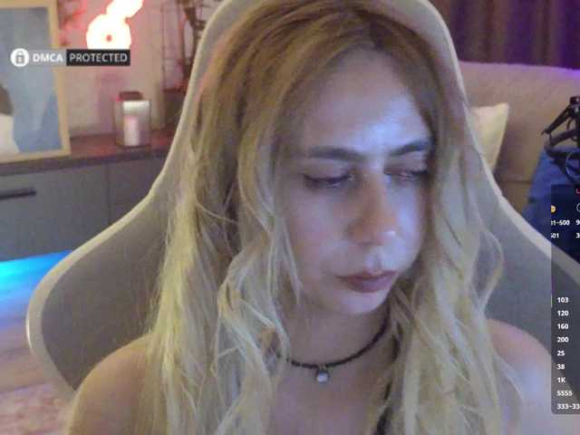 -Light-Fury- live cam on BongaCams