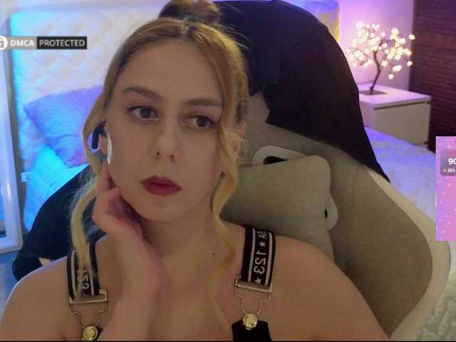-Light-Fury- live cam on BongaCams