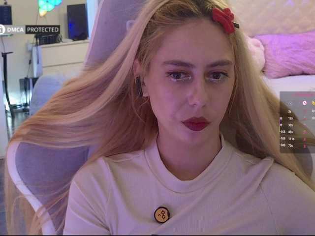 -Light-Fury- live cam on BongaCams