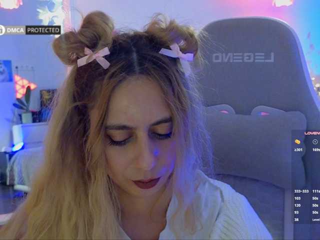 -Light-Fury- live cam on BongaCams