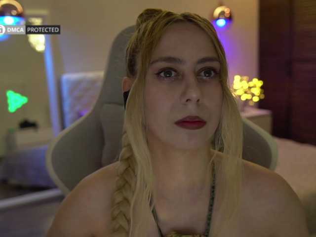 -Light-Fury- live cam on BongaCams