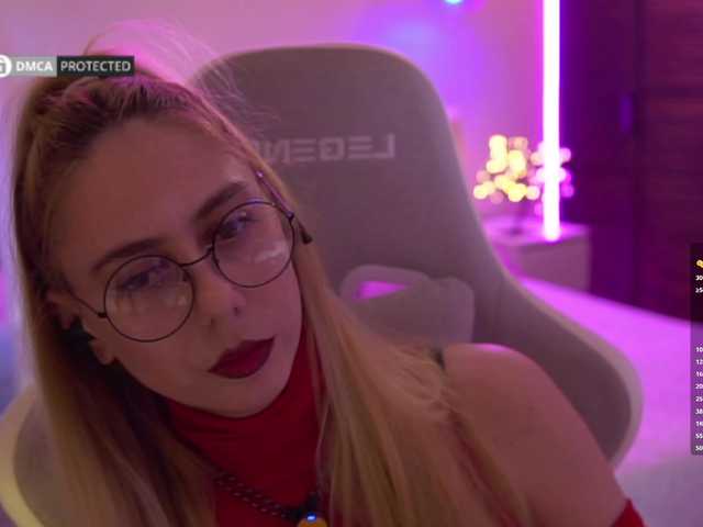 -Light-Fury- live cam on BongaCams