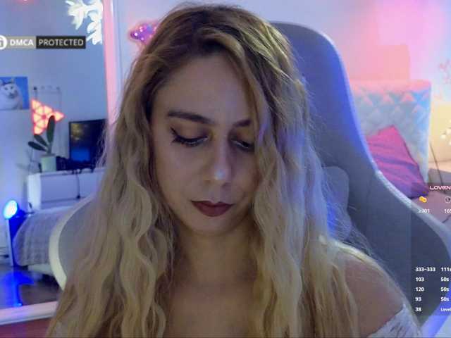 -Light-Fury- live cam on BongaCams