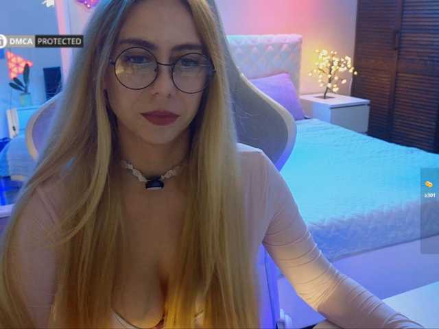 -Light-Fury- live cam on BongaCams