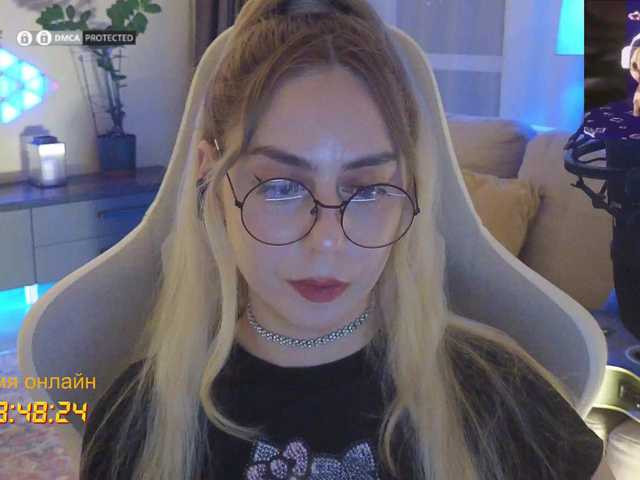 -Light-Fury- live cam on BongaCams