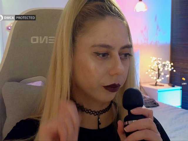 -Light-Fury- live cam on BongaCams