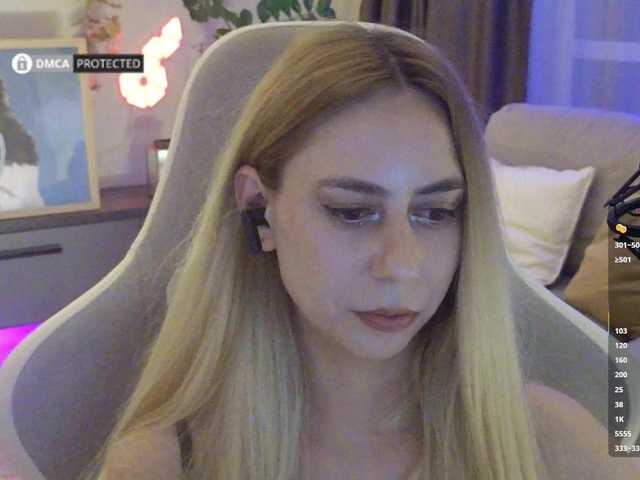 -Light-Fury- live cam on BongaCams