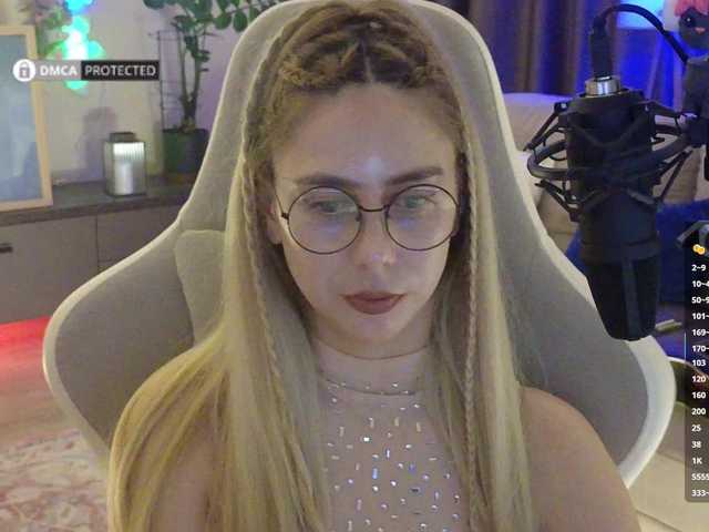 -Light-Fury- live webcam show