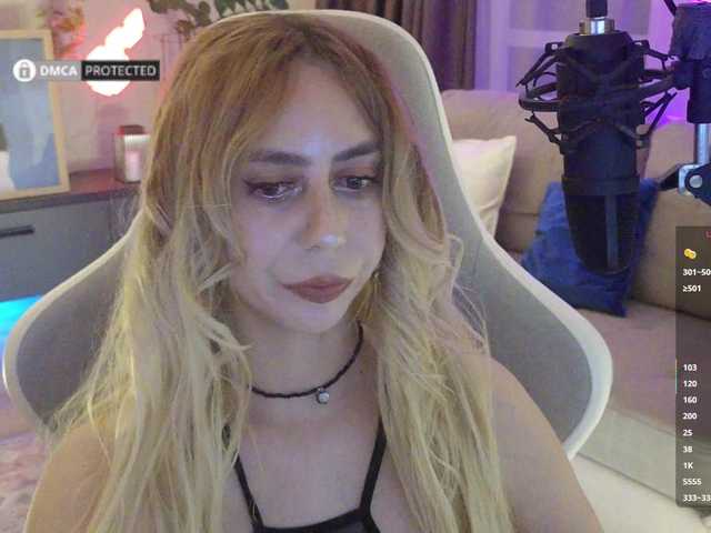 -Light-Fury- live cam on BongaCams