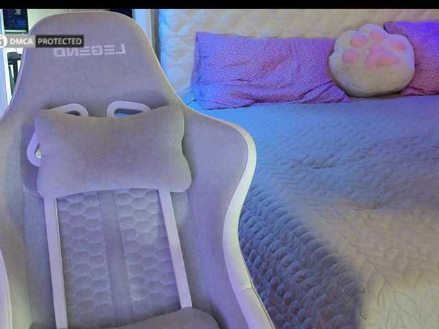 -Light-Fury- live cam on BongaCams