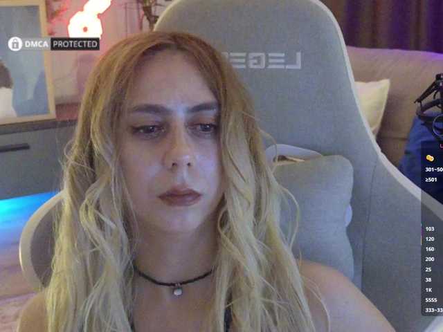 -Light-Fury- live cam on BongaCams