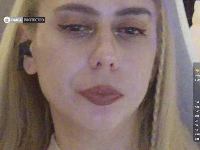 -Light-Fury- live cam on BongaCams