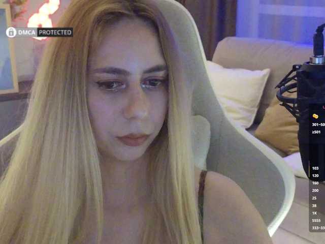 -Light-Fury- live cam on BongaCams