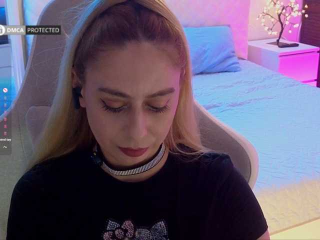 -Light-Fury- live cam on BongaCams