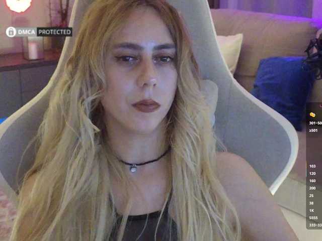 -Light-Fury- live cam on BongaCams