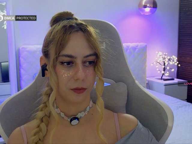 -Light-Fury- live cam on BongaCams
