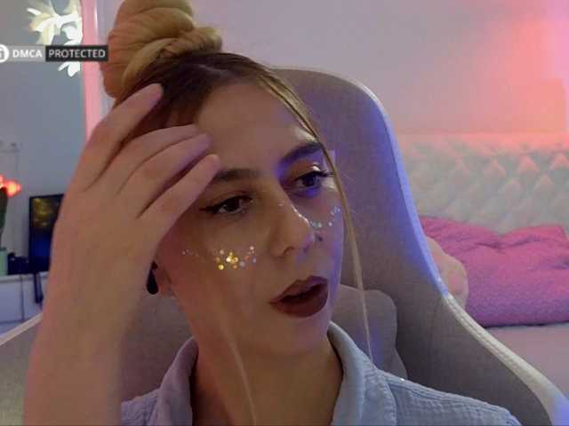 -Light-Fury- live cam on BongaCams