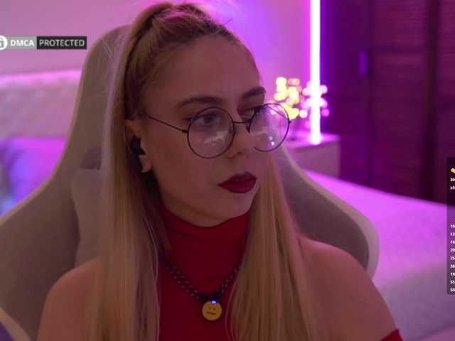-Light-Fury- live cam on BongaCams