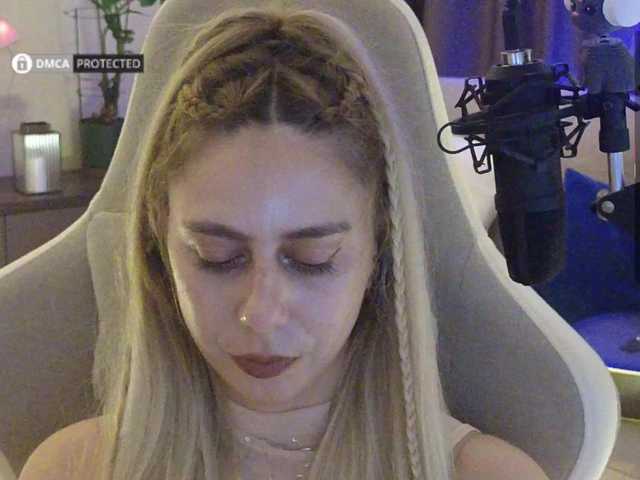 -Light-Fury- live webcam show