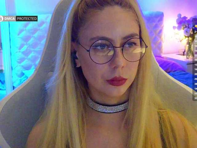 -Light-Fury- live cam on BongaCams
