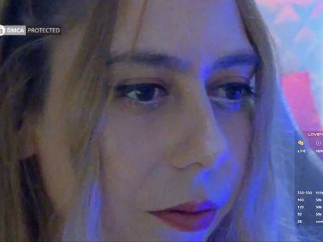 -Light-Fury- live cam on BongaCams