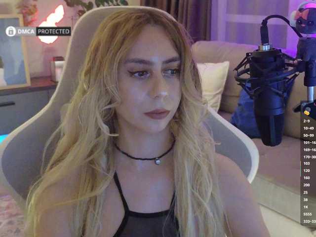-Light-Fury- live cam on BongaCams