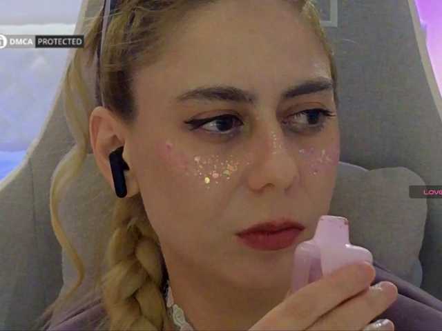 -Light-Fury- live cam on BongaCams