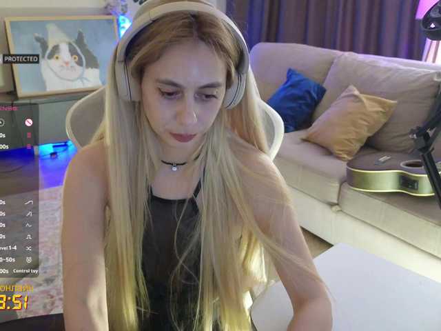 -Light-Fury-'s BongaCams show and profile