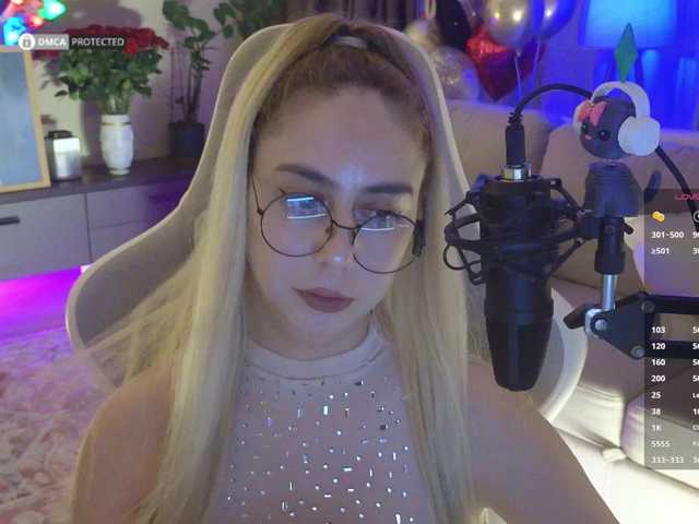 -Light-Fury- live cam on BongaCams