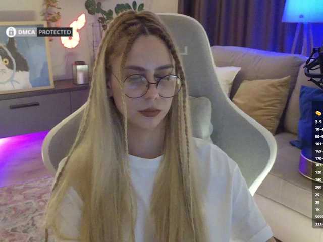 -Light-Fury- live webcam show