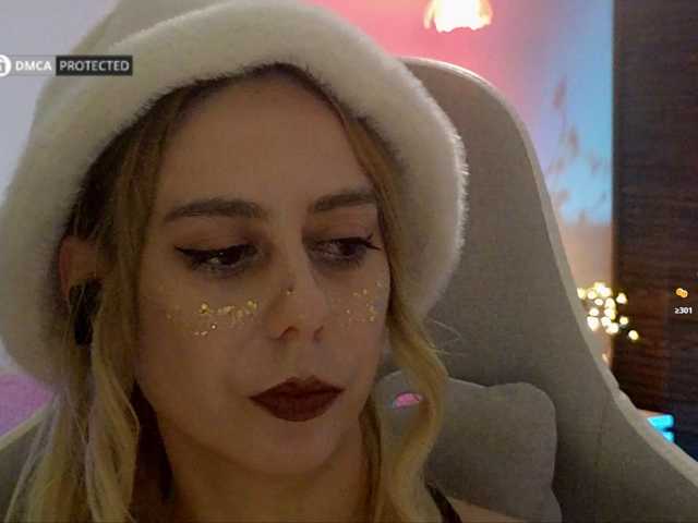 -Light-Fury- live cam on BongaCams