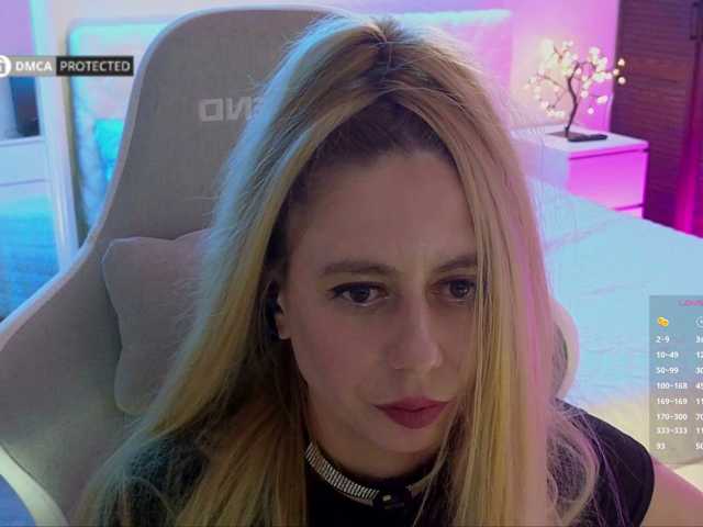 -Light-Fury- live cam on BongaCams