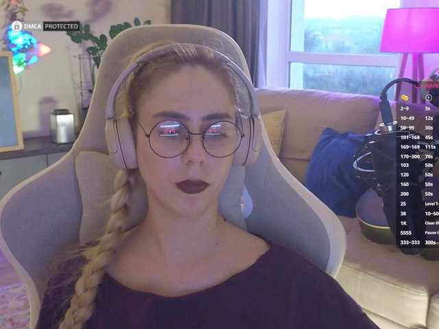 -Light-Fury- live cam on BongaCams