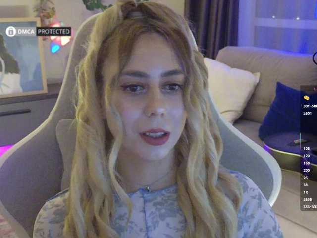 -Light-Fury- live webcam show