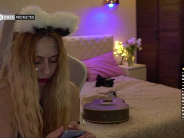 -Light-Fury- live cam on BongaCams