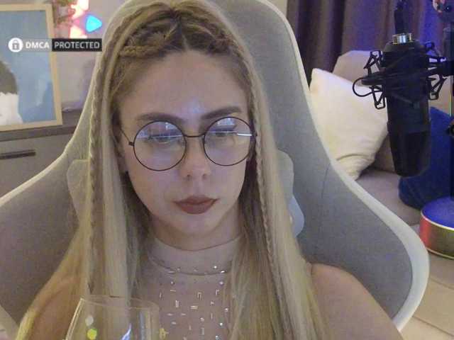 -Light-Fury- live webcam show
