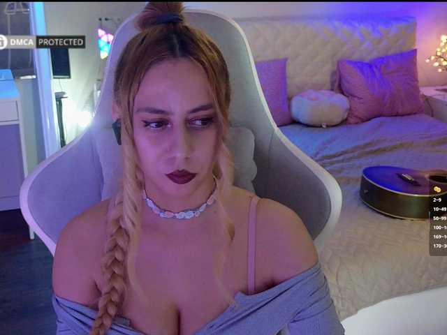 -Light-Fury- live cam