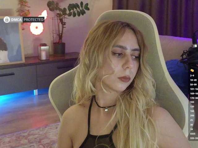 -Light-Fury- live cam on BongaCams