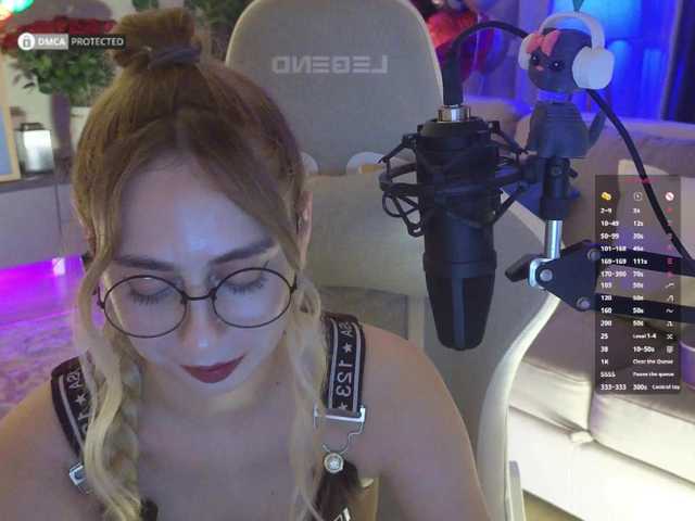 -Light-Fury- live cam on BongaCams